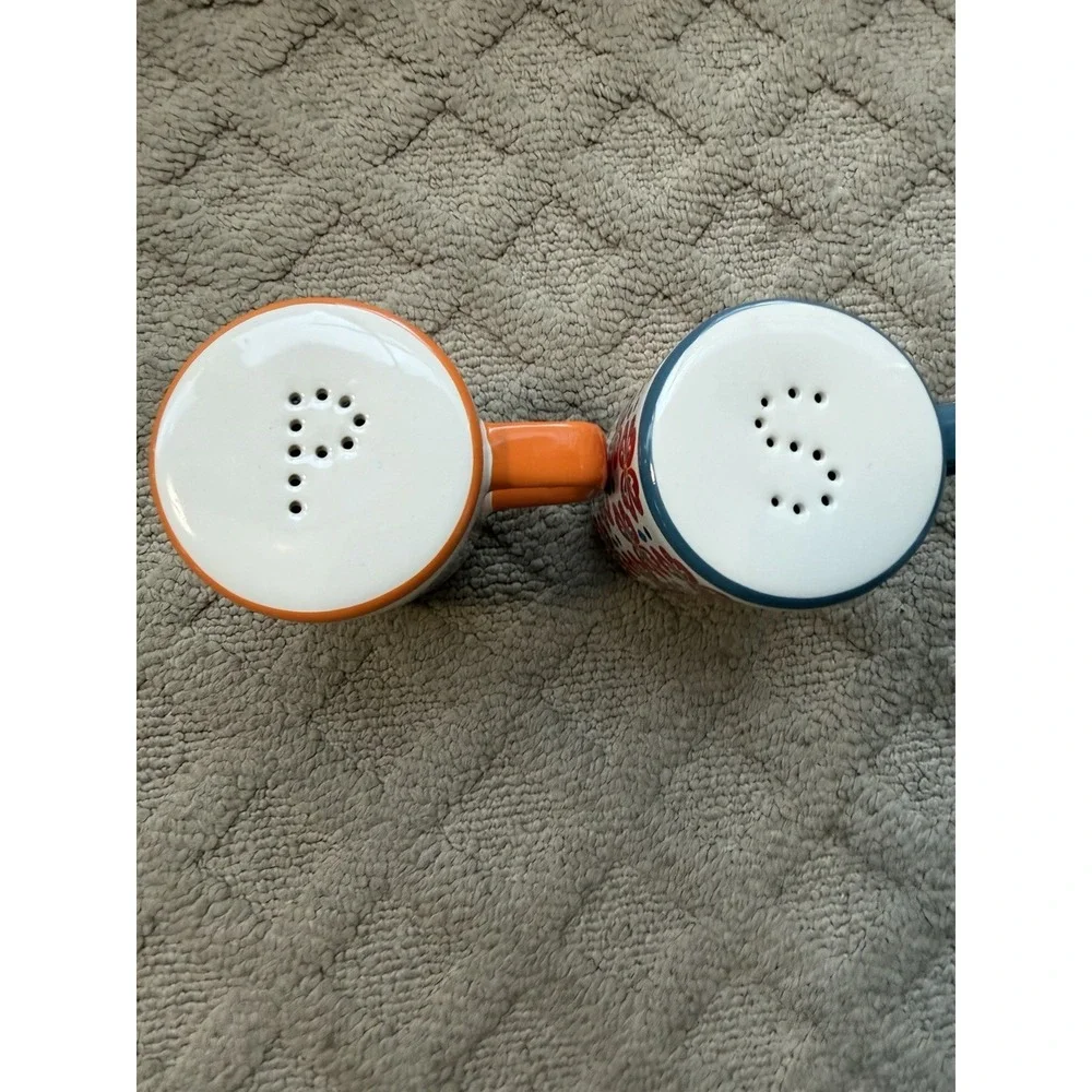 Pioneer Woman Salt And Pepper Shaker Set Floral Rangetop Stoneware Retro